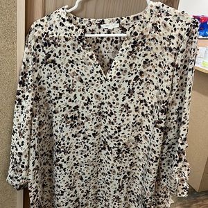 Maurice’s roll sleeve blouse